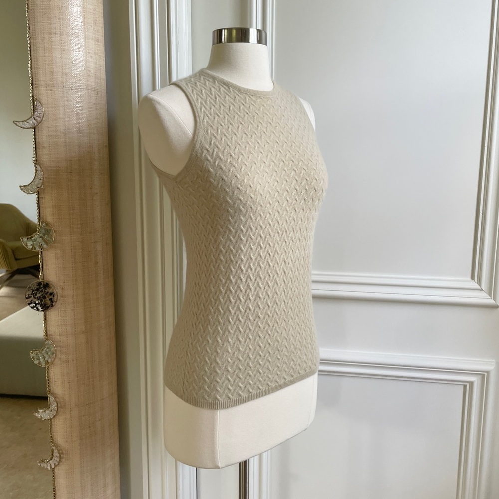 🌟SOLD🌟 Neiman Marcus Cashmere Sweater